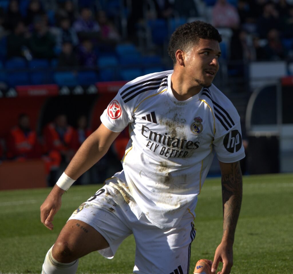 RM Castilla: Lorenzo Zúñiga tras caerse en el área