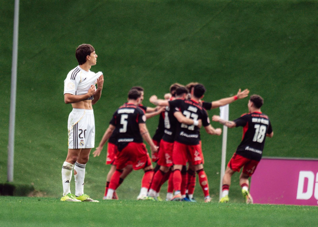 Celebración de la Ponferradina del 0-1 al final del encuentro