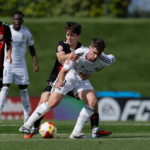 El RM Castilla empata 3-3 y se juega el playoff